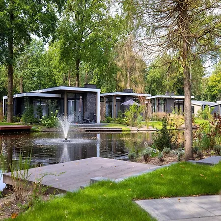 Unique By The Pond, Cleaning Included Дом отдыха Хундерло